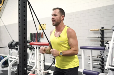 BAND TRICEP PUSH DOWN