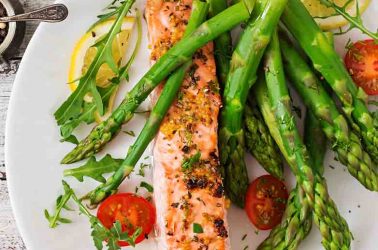 Baked Salmon with Asparagus