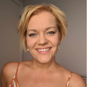 Kristen Headshot